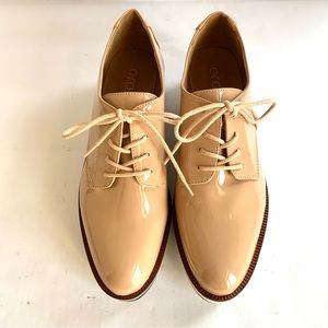 ABOUND NUDE/TAN FAUX PATENT LEATHER LACE-UP PLATFORM OXFORDS EUC! Sz9